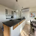 Villa Cozy House Near The Sea