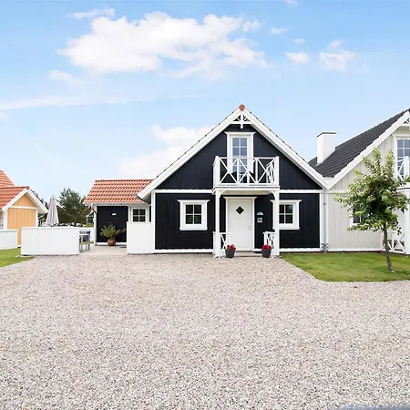 Villa Cozy House Near The Sea Brenderup